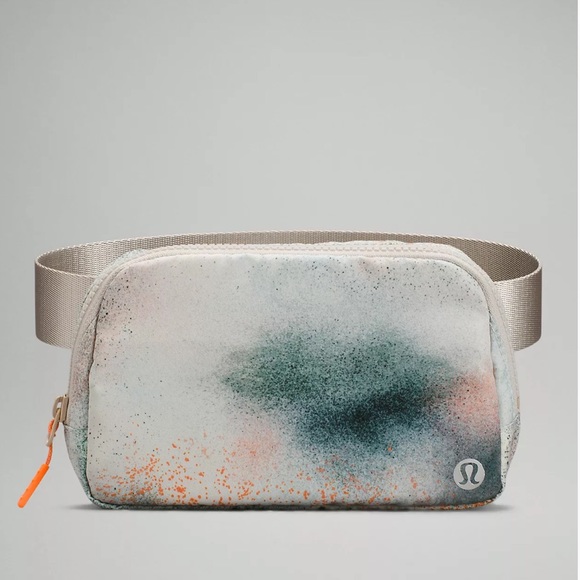 lululemon athletica Handbags - 🍋 Lululemon 🍋 Everywhere Belt Bag Spray Camo